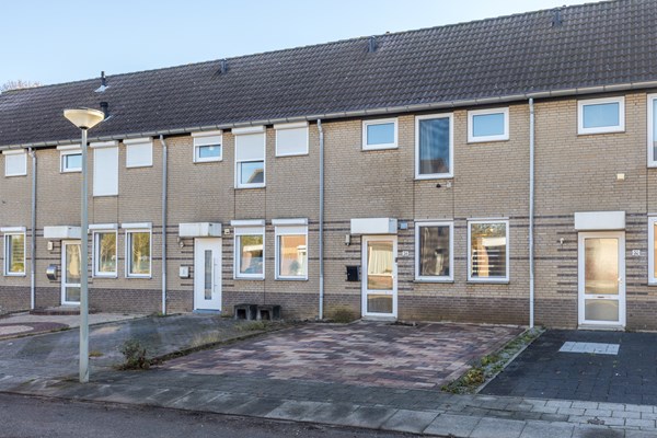 Te koop: Leuke tussenwoning uit 1990 met 3 slaapkamers en tuin in de gewilde wijk Nieuw Husken in Heerlen